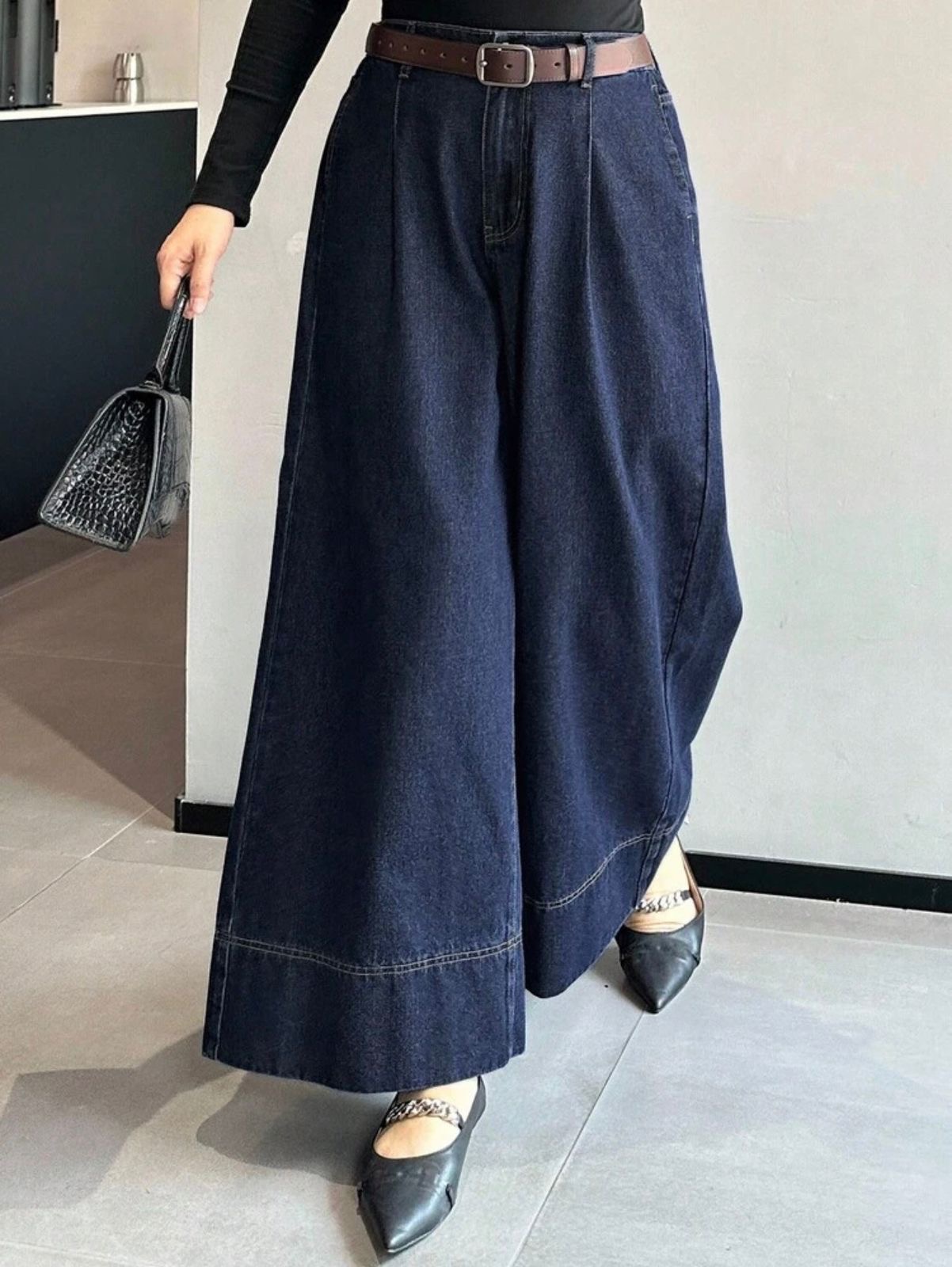Women’s Wide Leg Jeans