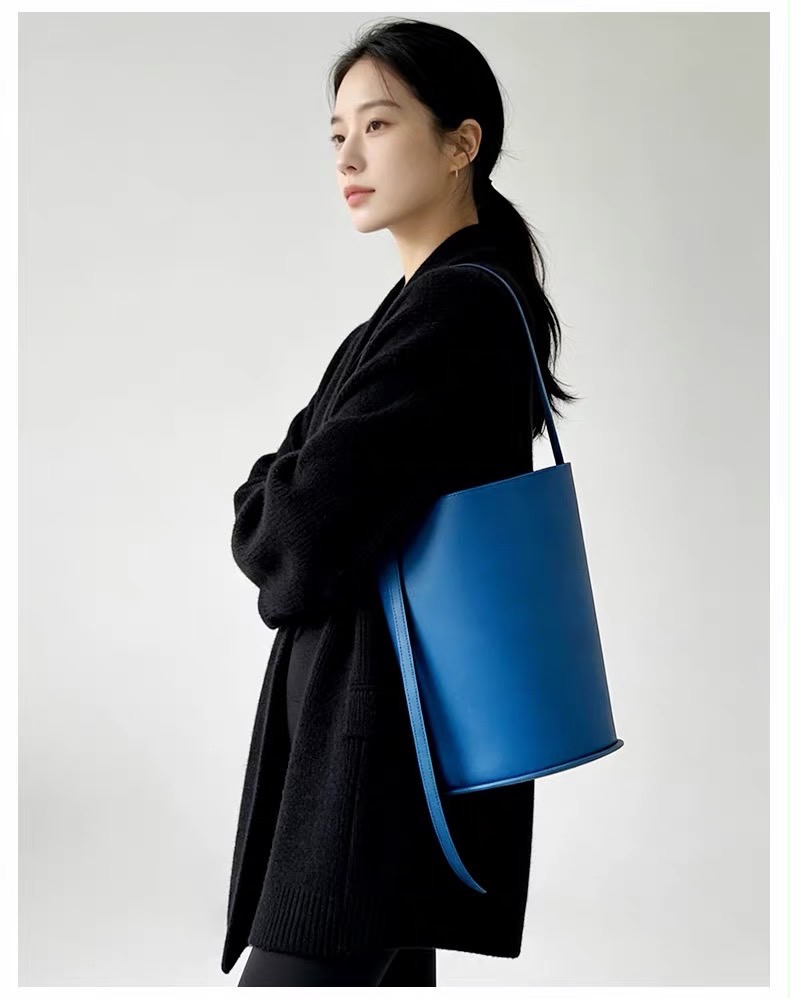 Lonsan Bucket Bag